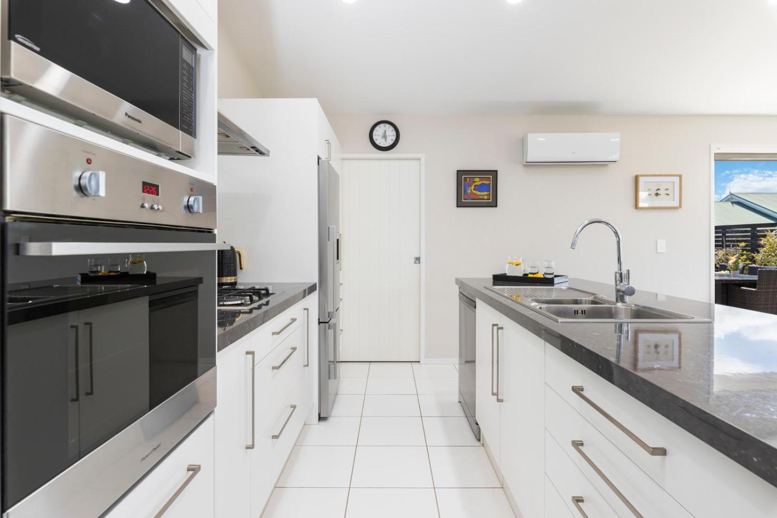 Fabulous In Wharewaka - Wharewaka Holiday Home Taupo Exterior photo